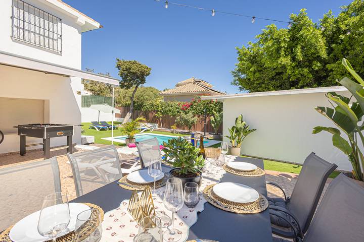 Finca für 8 Personen, mit Pool und Terrasse in Marbella - 2
