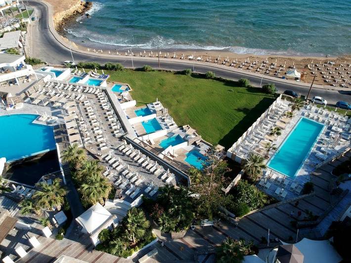 Hôtel pour 2 personnes, avec piscine et sauna ainsi que jacuzzi et jardin