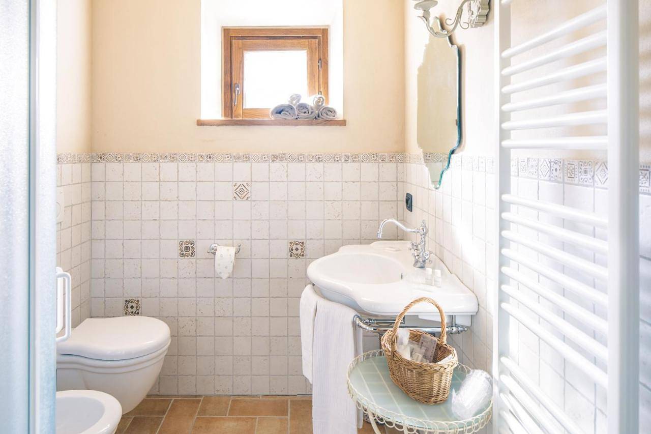 Double Room in Fossombrone, Valle del Metauro