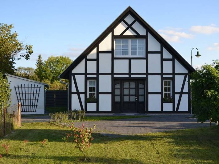 Ferienhaus mit 2 Schlafzimmer in Groß Neuendorf, Letschin