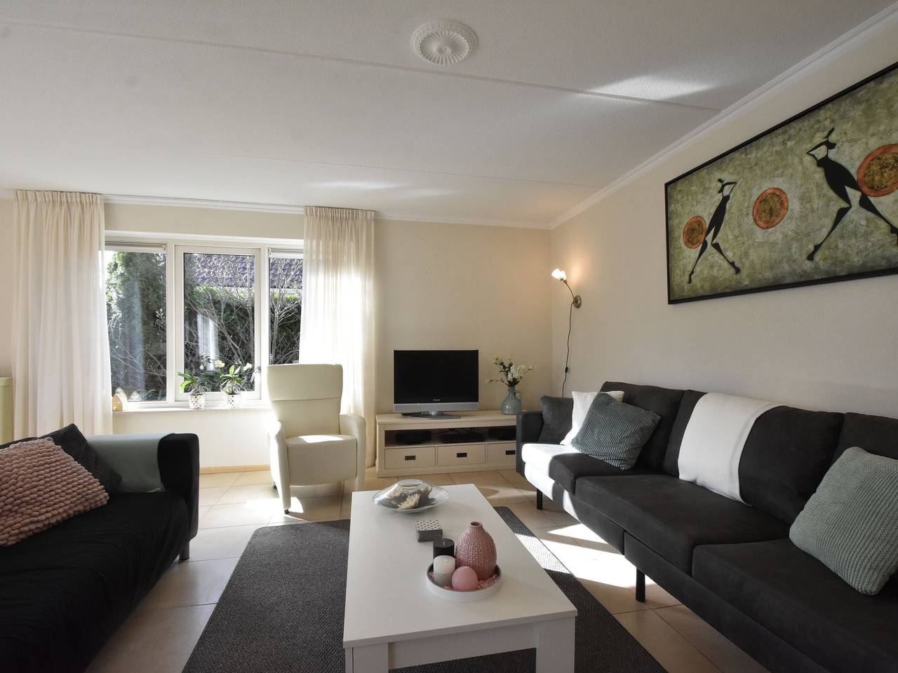 Haus in Zeewolde mit Pool für 6 Von Belvilla in Flevoland