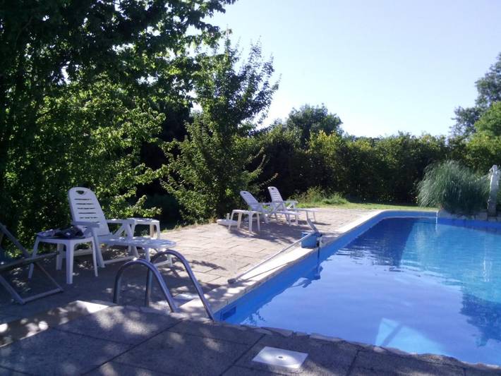 Location de vacances pour 4 personnes, avec jardin ainsi que vue et piscine à Belmontet - 3