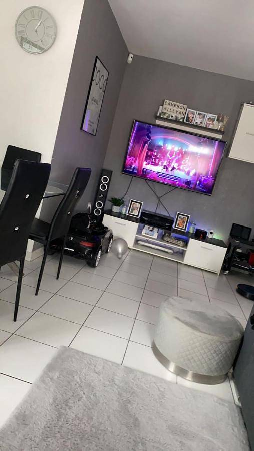 Vakantieappartement voor 5 personen, met balkon in Sevran