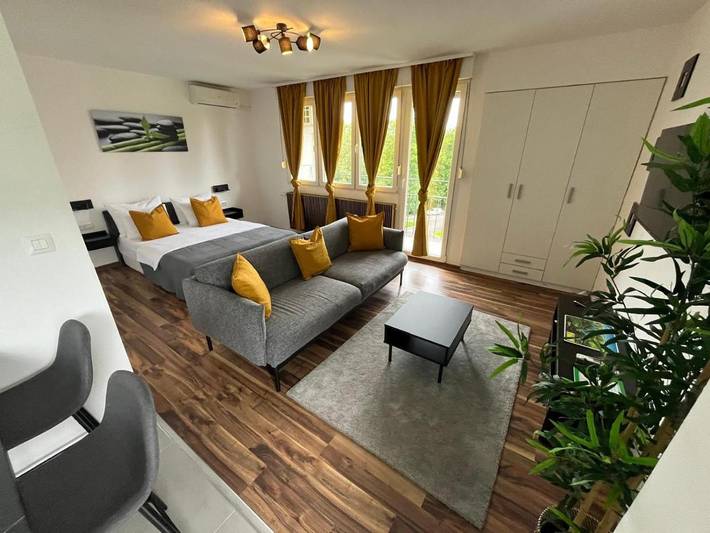 Gîte pour 3 personnes, avec Balcon ainsi que Terrasse et Vue dans Plitvička Jezera