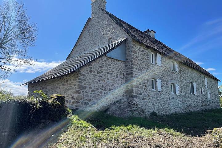 Location de vacances pour 8 personnes, avec Jardin à Vebret