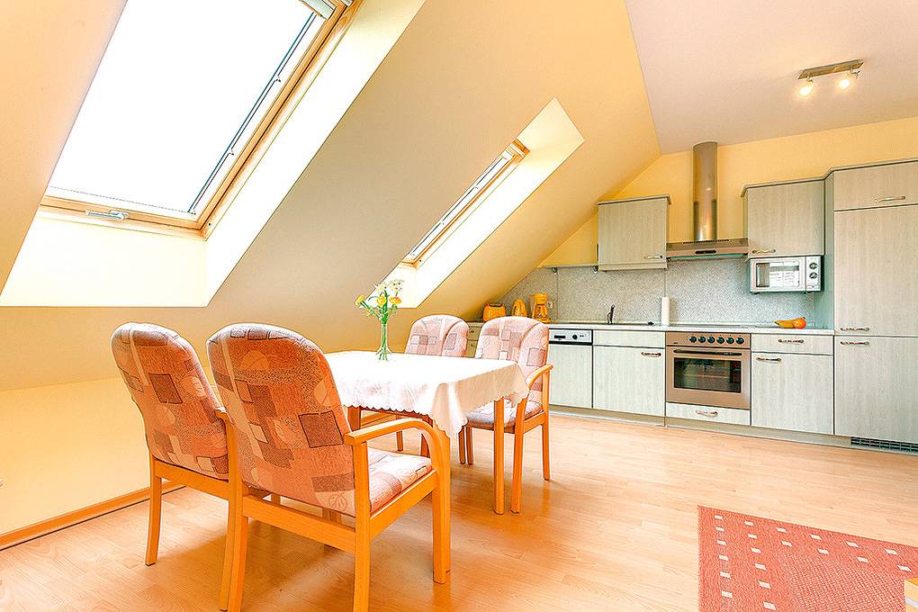 Entire holiday apartment, Holiday apartment for 4 people with balcony in Kühlungsborn Weststrand, Kühlungsborn