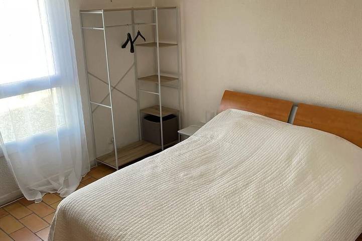 Entire apartment, Joli T3 vue mer Avec Piscine et Tennis à 5 min à Pieds des Calanques et Plages! in Bandol, Mediterranean Coast (France)