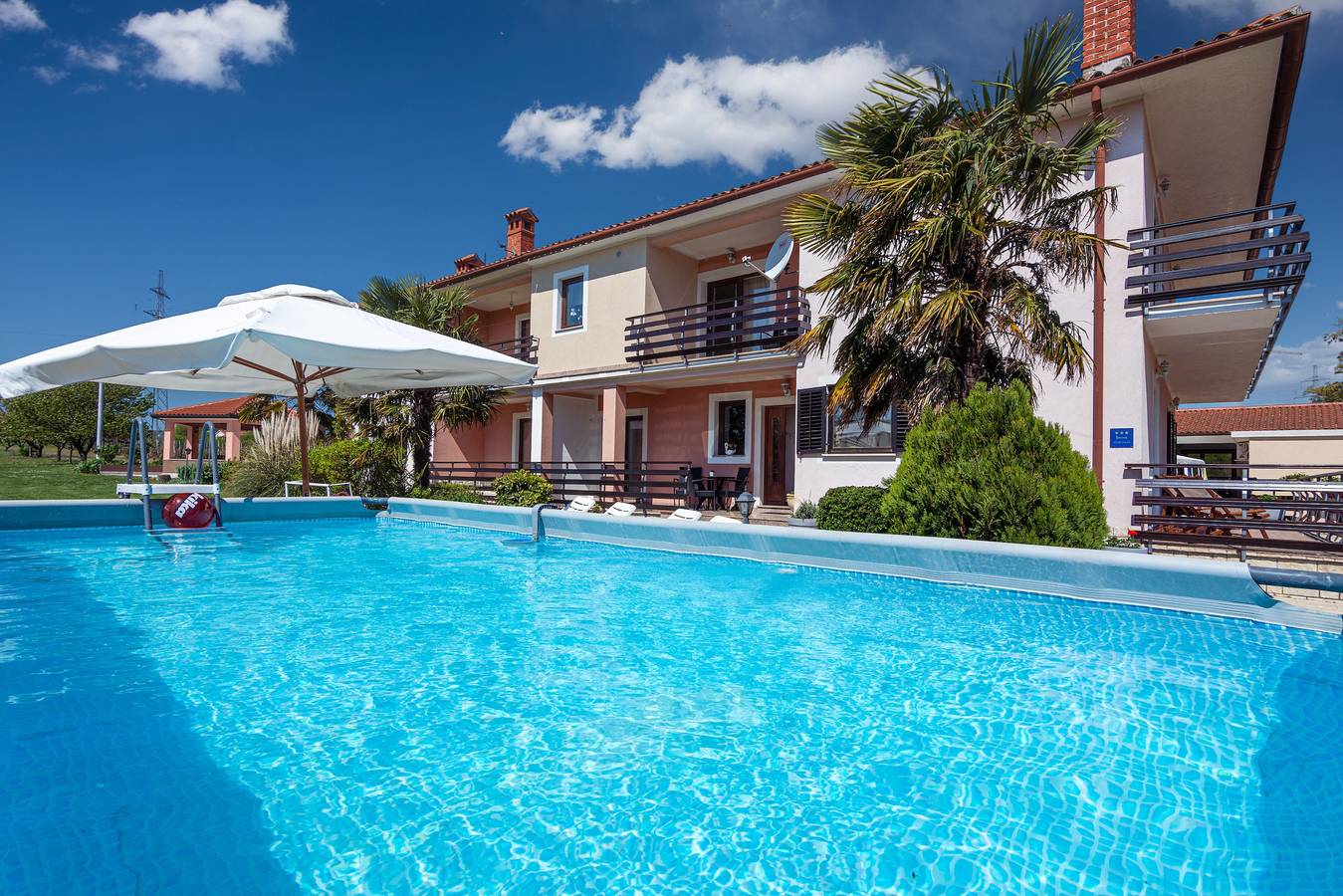 Ganze Wohnung, 3-Zimmer-Ferienwohnung mit Terrasse Cepic, Sredisnja Istra A-11636-a in Kršan, Ostküste Istrien