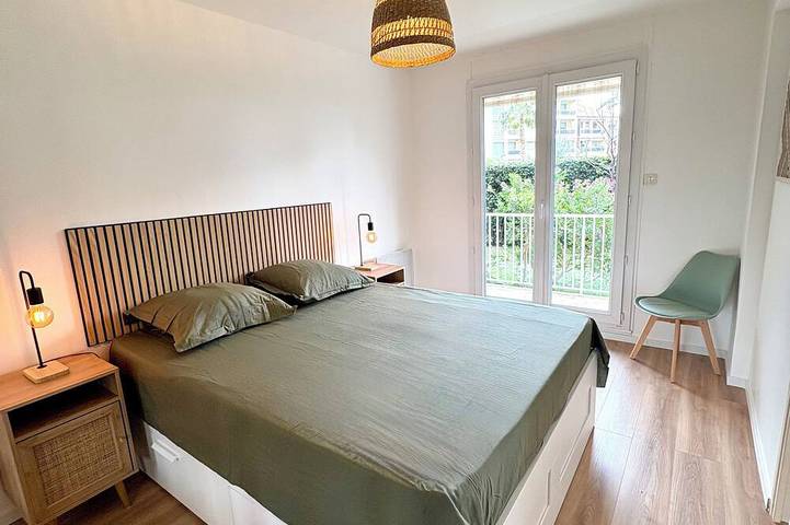 Gîte pour 4 personnes, avec balcon, animaux acceptés dans Gare De Hyeres - 4