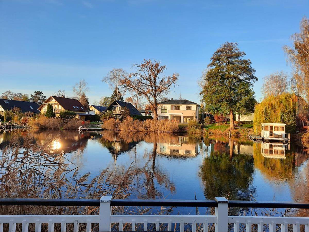 Ferienhaus mit Wasserterrasse - mit Sauna und Kamin - inklusive Nebenkosten in Wendisch Rietz, Dahme-Seengebiet