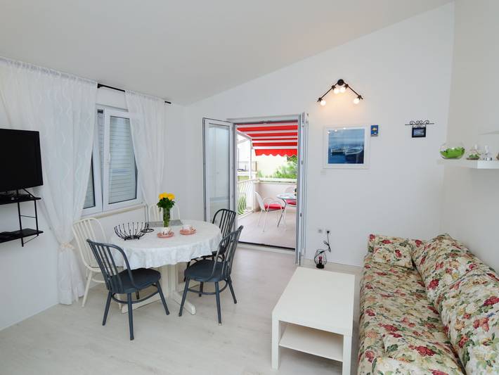 Ferienwohnung für 5 Personen, mit Balkon und Terrasse sowie Garten in Pisak - 2