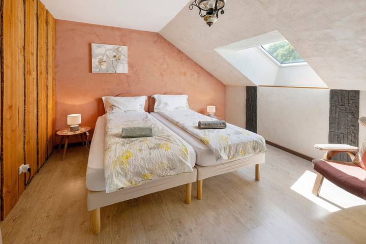 Location de vacances pour 4 personnes, avec Jardin à Magnien