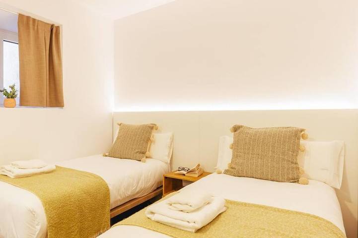 Apartamento entero, Bravissimo Mercadal 2, una habitación y sofá-cama in Gerona, Gironés