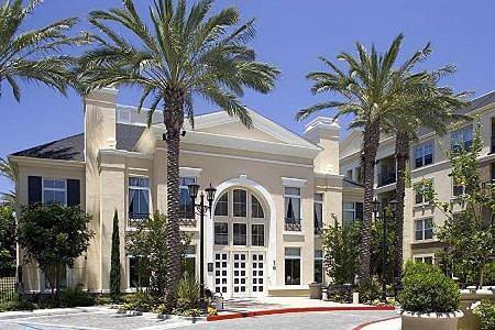 Appartement de vacances pour 2 personnes, avec vue ainsi que jardin et piscine