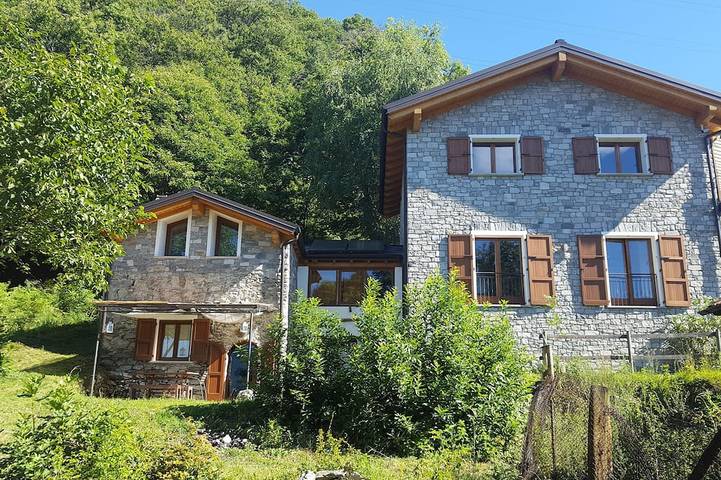Chalet für 8 Personen, mit Terrasse und Garten, mit Haustier am Comer See