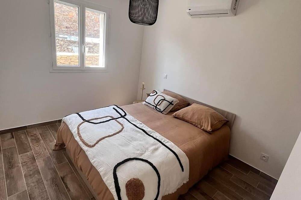 Maison Deux Chambres Neuve vue mer in Bastia, Capo Corso