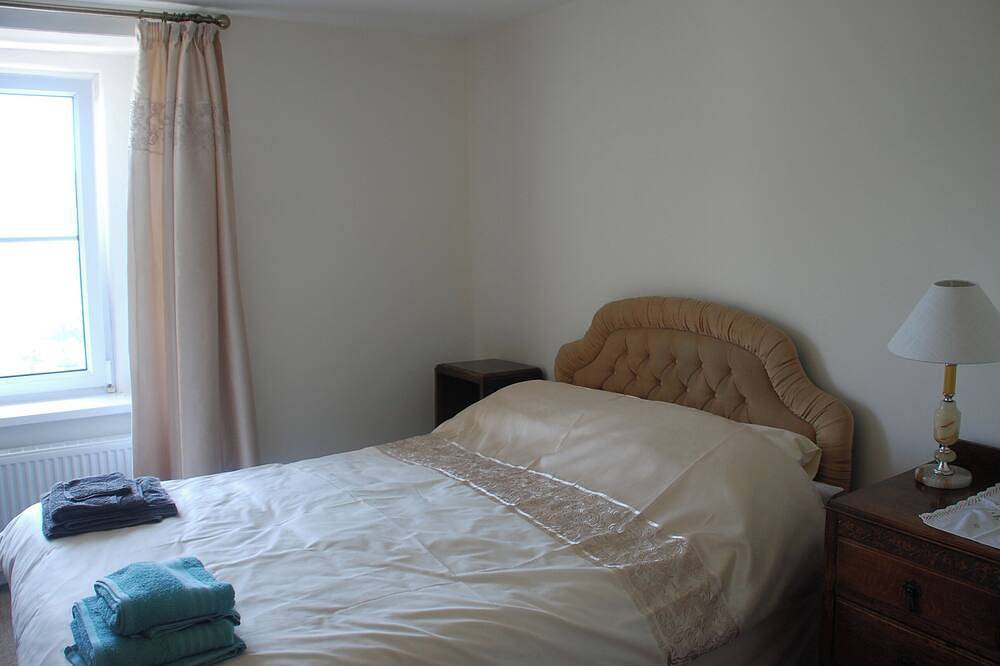 2 bedroom accommodation in Youlgreave near Bakewell in Youlgreave, Derbyshire
