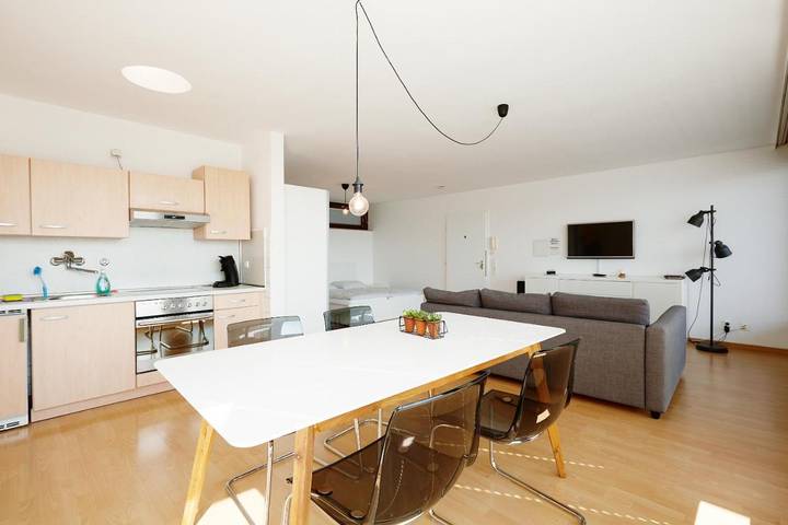 Ferienwohnung für 3 Personen, mit Balkon und Terrasse sowie Ausblick in Karlsruhe