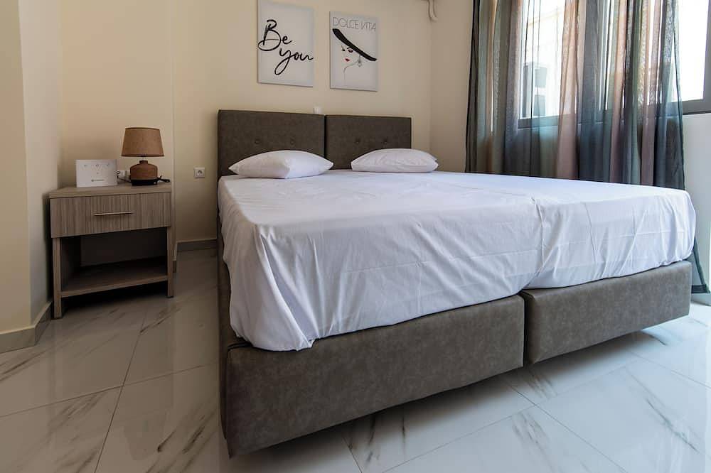 Entire apartment, Rafaela Flat in Historic Centre in Central Section of Athens, Athens