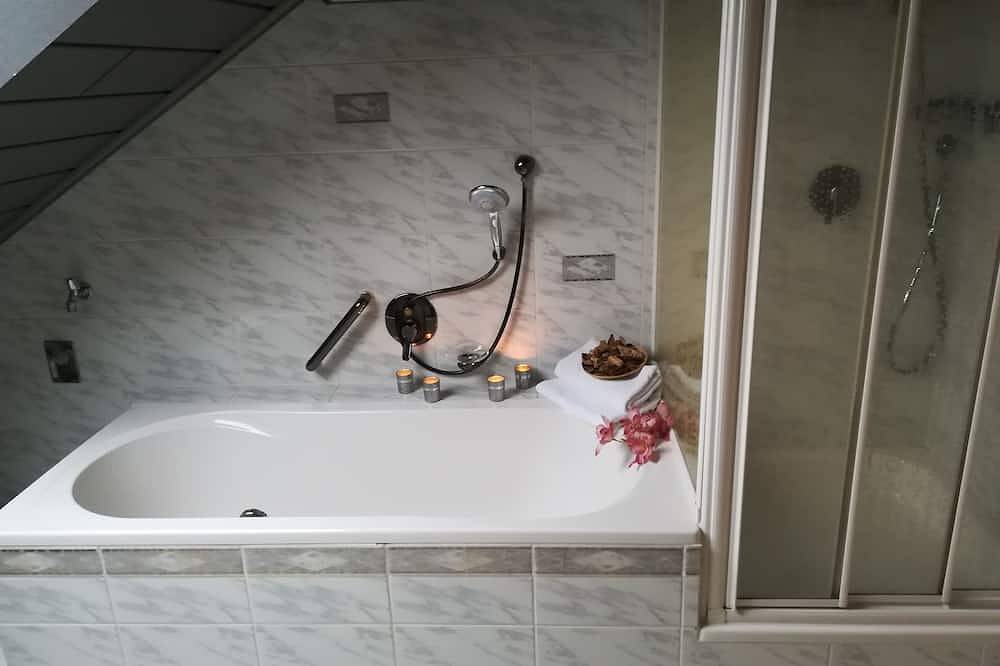 Ganze Wohnung, Ferienwohnung Michaela Müller groß in Kronach, Oberfranken