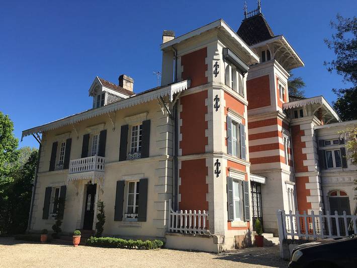 Chambre d’hôte pour 2 personnes, avec jardin et piscine à Saint-Séverin
