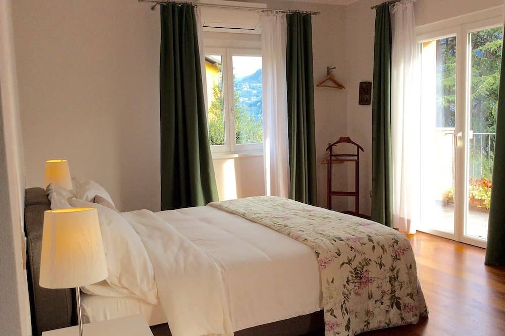 Luxury Apartment in Villa, Lake View and Private Garden in Bellagio, Comune di Bellagio