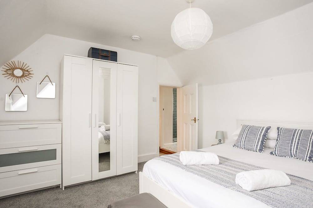 Bwthyn Siliwen (Old Bath House), pet friendly in Bangor in Bangor, Snowdonia