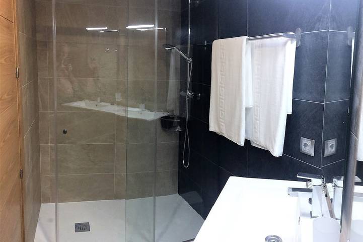 Location de vacances pour 15 personnes, animaux acceptés à Garriguella - 4