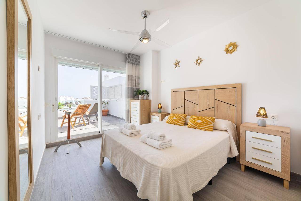 Apartamento entero, El balcón del Cabo in Retamar, Almería