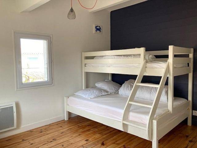 Three-Bedroom House in Saint-Clément-des-Baleines, Région de La Rochelle