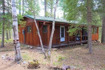 Log Cabin for 8 Guests in West Glacier, Glacier National Park, Picture 1