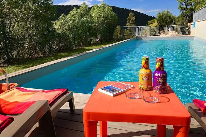 Ferienhaus für 6 Personen, mit Garten und Pool sowie Terrasse in Bonifacio