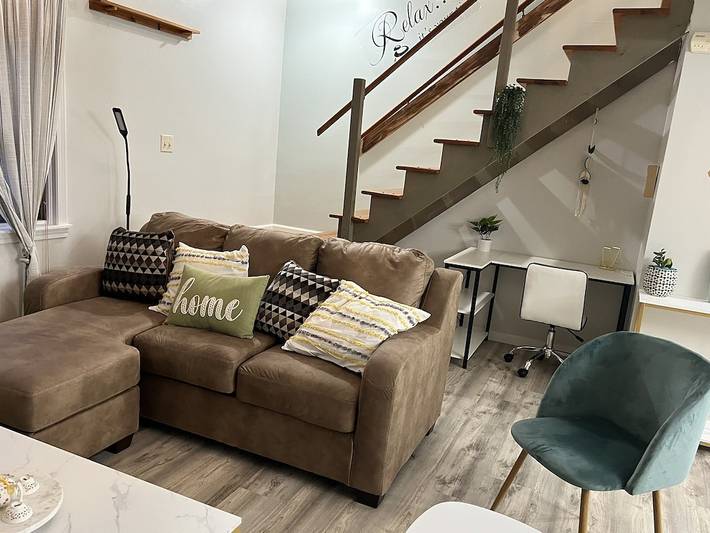 Vacation rental for 6 people, with yard and hot tub, with pets in Lake Ontario