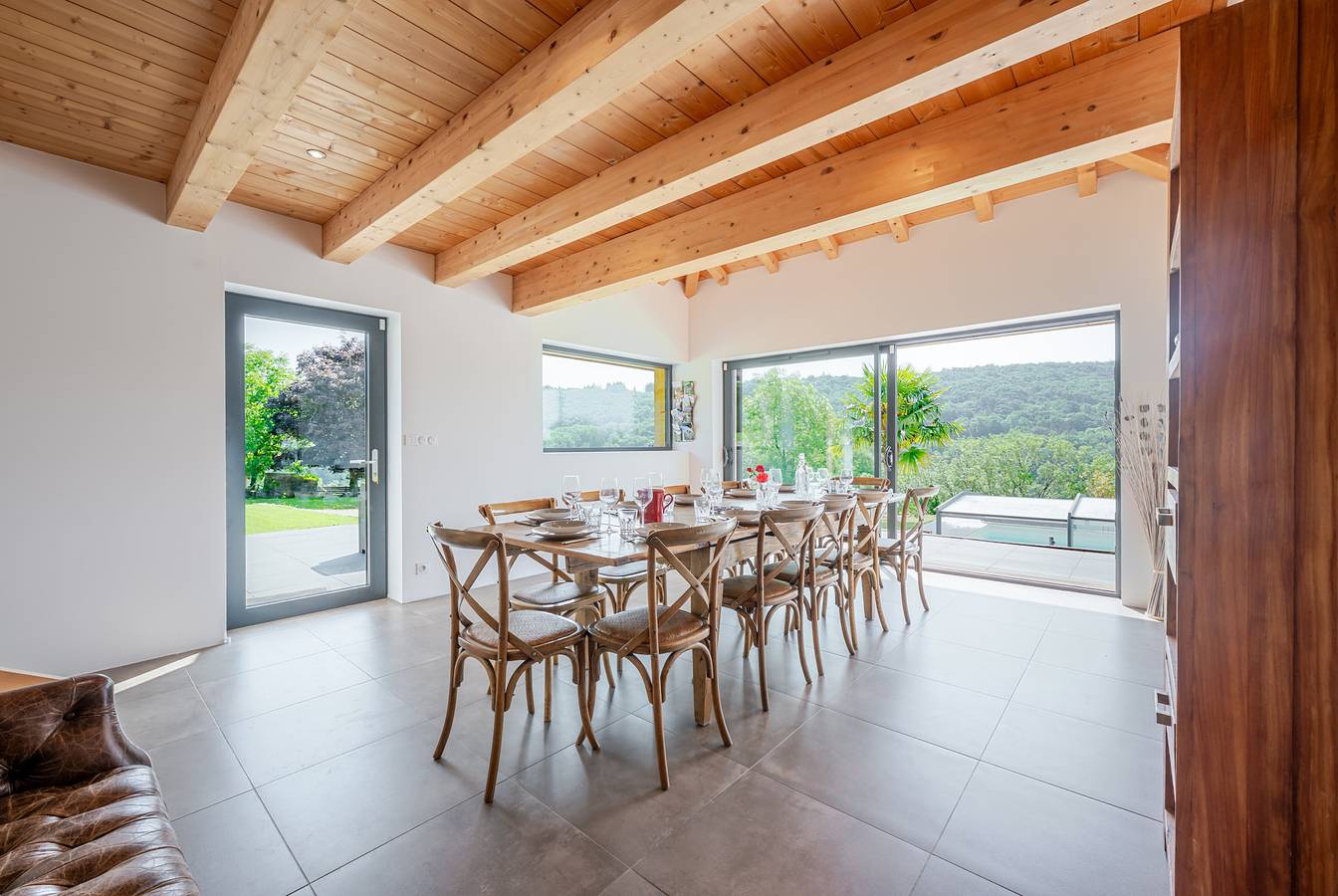 Villa 'La Quintessence' con vistas a la montaña, Wi-Fi y aire acondicionado in Nonglard, Región de Annecy