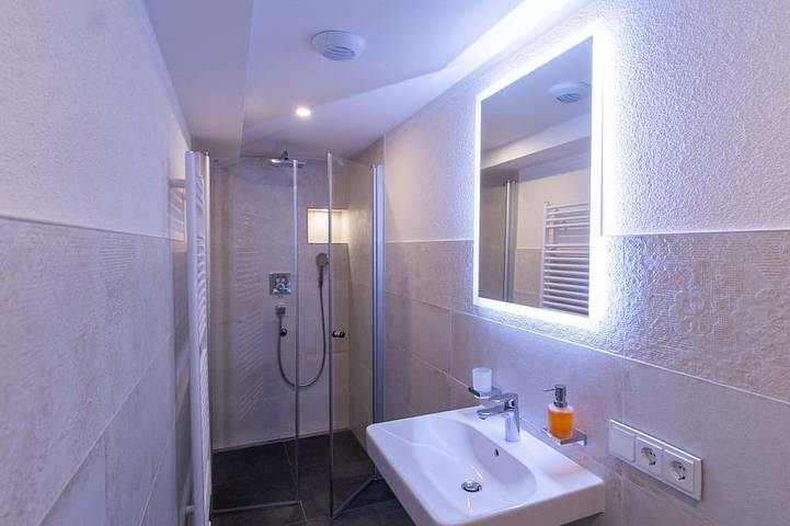 Ferienwohnung für 2 Personen, mit Sauna und Balkon sowie Pool in Sebnitz - 4