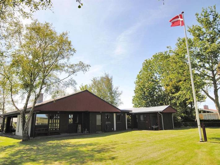 Ferienhaus für 8 Personen, mit Terrasse und Sauna in Eskov Strandpark