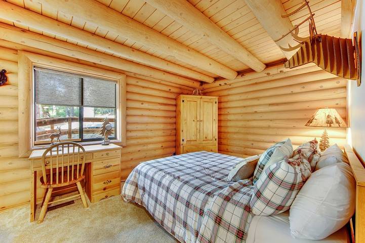 Log cabin for 8 people, with terrace in Idyllwild