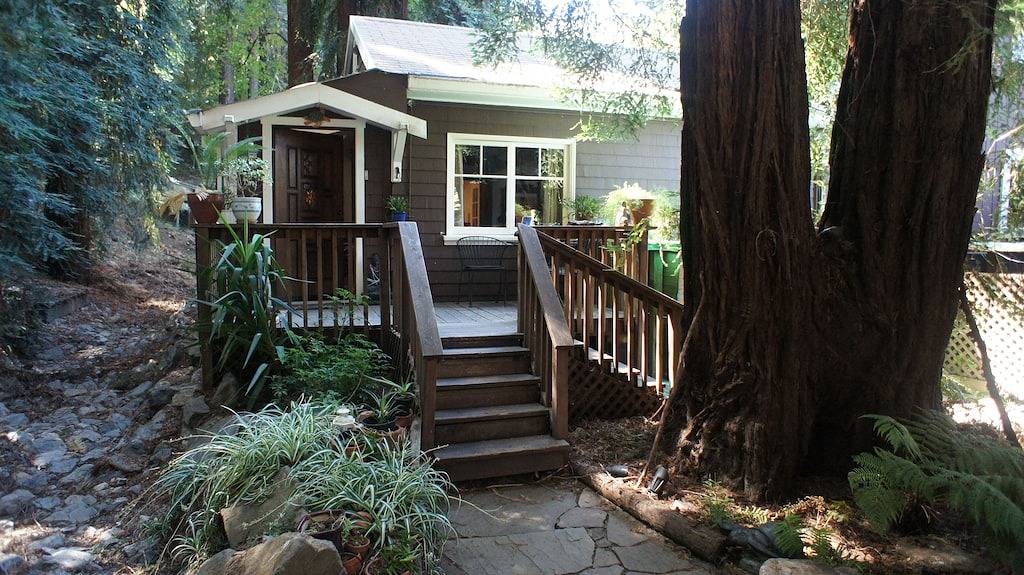 Entspannen Sie sich in einem ruhigen Fairfax Cottage in den Redwoods in Fairfax (CA), California North Coast