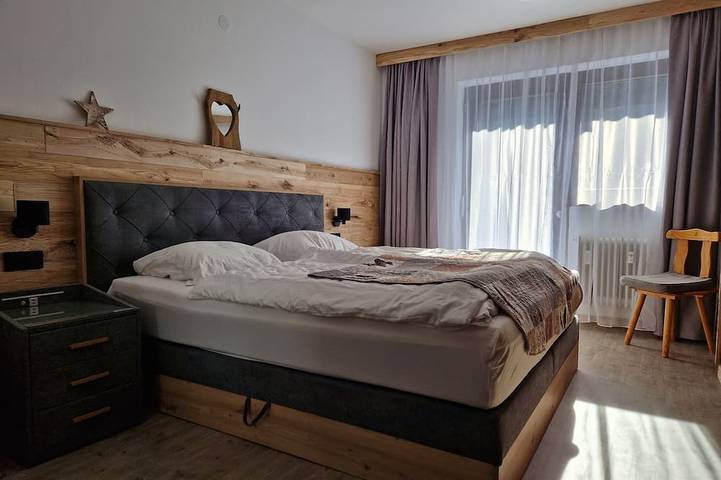 Ganze Wohnung, Gemütliche Ferienwohnung in Saalbach, modernes Badezm,  neue 2 doppel Schlafzmr in Saalbach, Saalbach-Hinterglemm