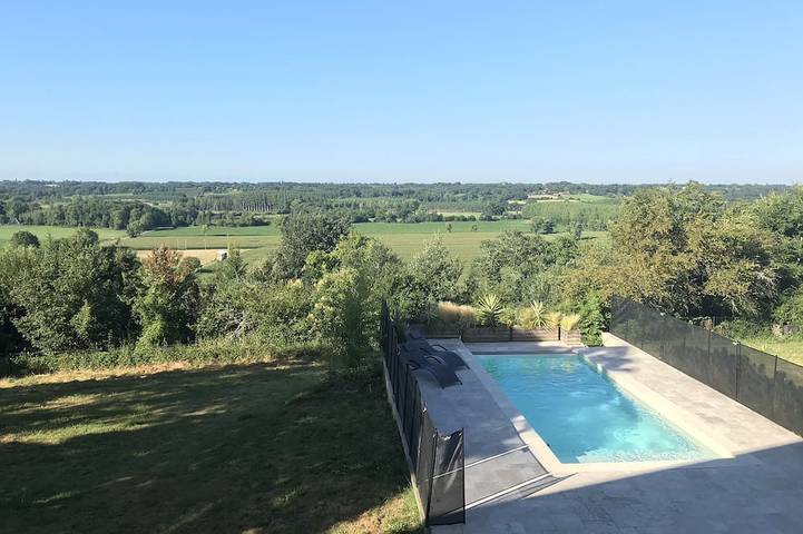 Location de vacances pour 12 personnes, avec Terrasse et Jardin à Panjas