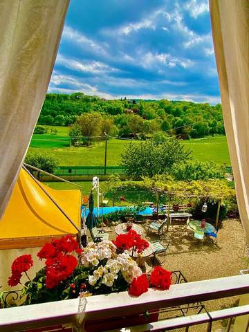 Chambre d’hôte pour 3 personnes, avec vue ainsi que piscine et jardin, animaux acceptés à Buttigliera Alta