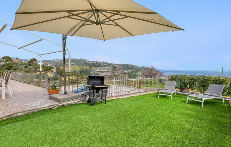 Ferienhaus für 4 Personen, mit Terrasse und Garten in San Lorenzo al Mare - 4