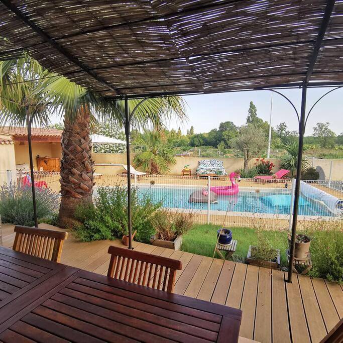 Villa pour 9 personnes, avec Terrasse et Jardin ainsi que Piscine et Vue