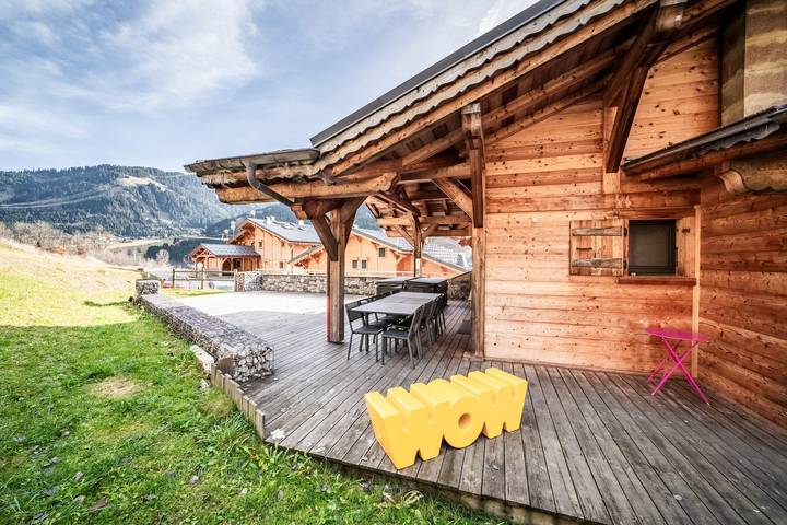 Chalet pour 15 personnes, avec Balcon ainsi que Jacuzzi et Jardin à Chatel