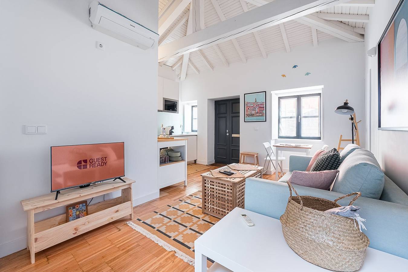 Vacation Rental for 3 Guests in Foz do Douro, Aldoar, Foz do Douro e Nevogilde