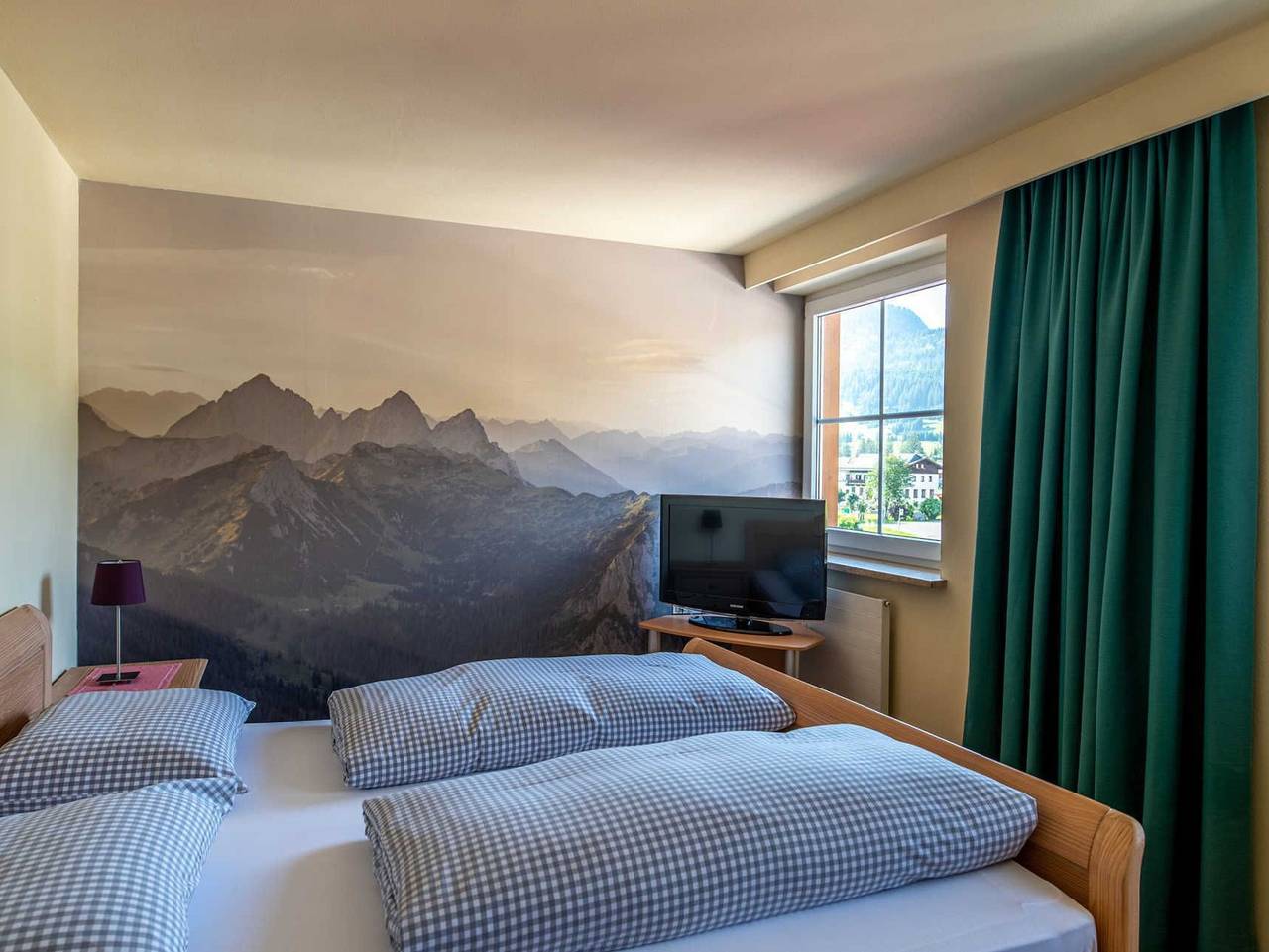 Ganze Ferienwohnung, Haus fern in Grän, Allgäuer Alpen (Österreich)