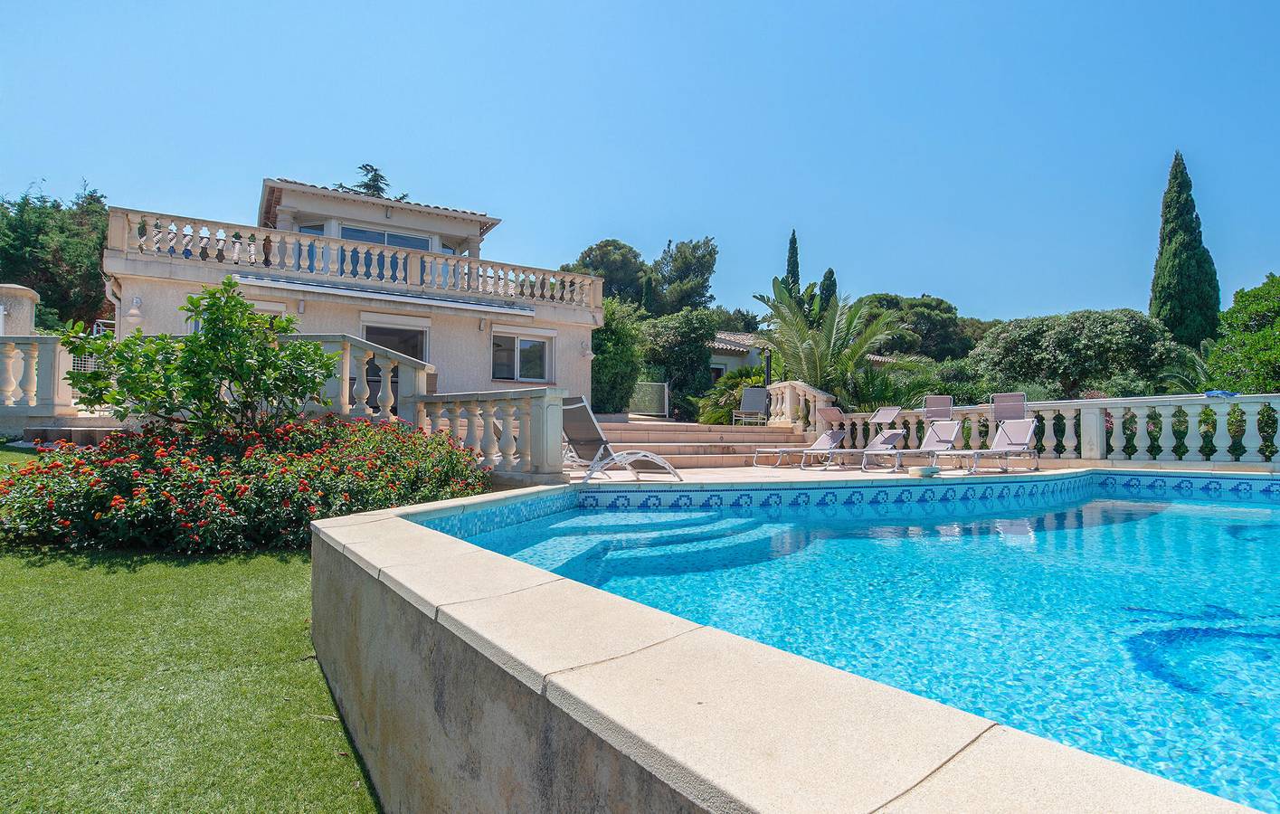 Appartement de luxe avec vue sur la mer, piscine et parking in La Nartelle, Sainte-Maxime