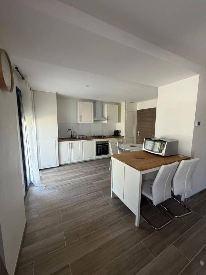 Maison la valla in Pusignan, Lyon et ses environs