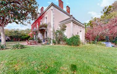 Gîte pour 14 personnes, avec jardin et terrasse à Chabris