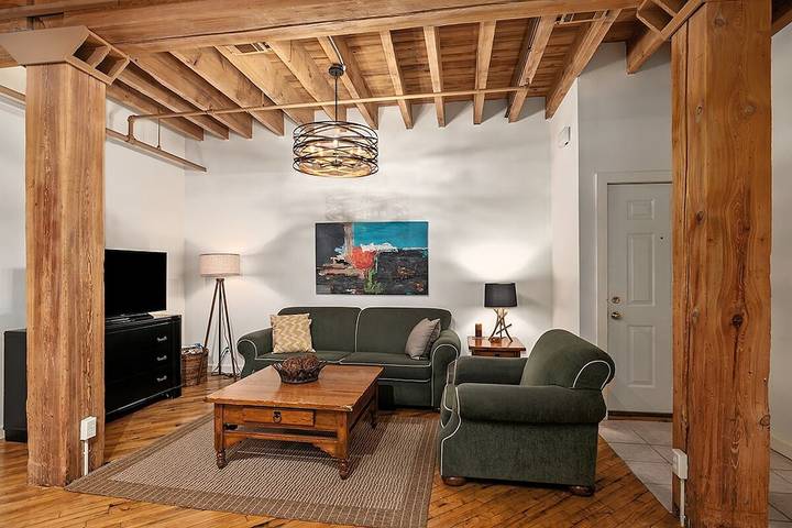 Vacation rental for 2 people, with hot tub and balcony in Grand Haven